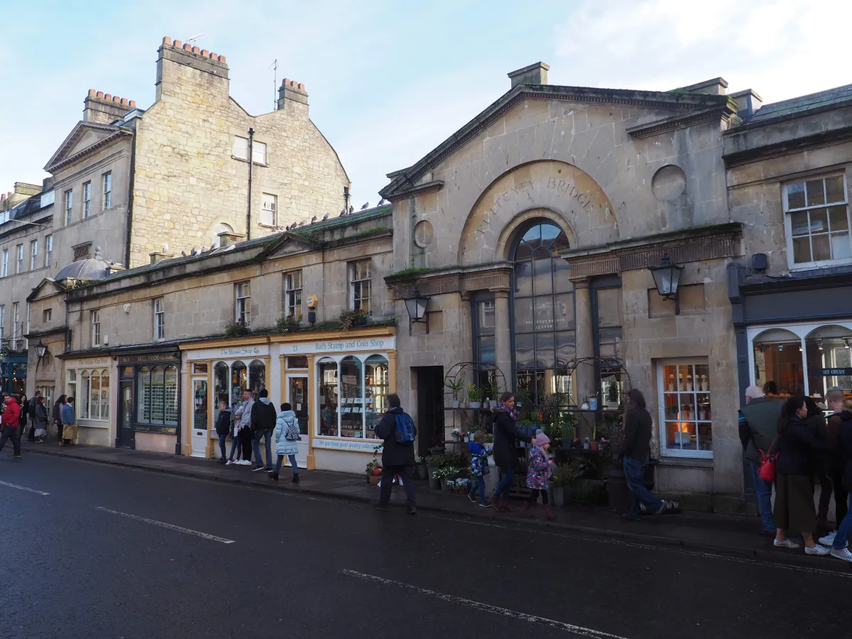 https://media.macandwen.com/images/posts/a-day-in-bath/6QnagrJ.webp