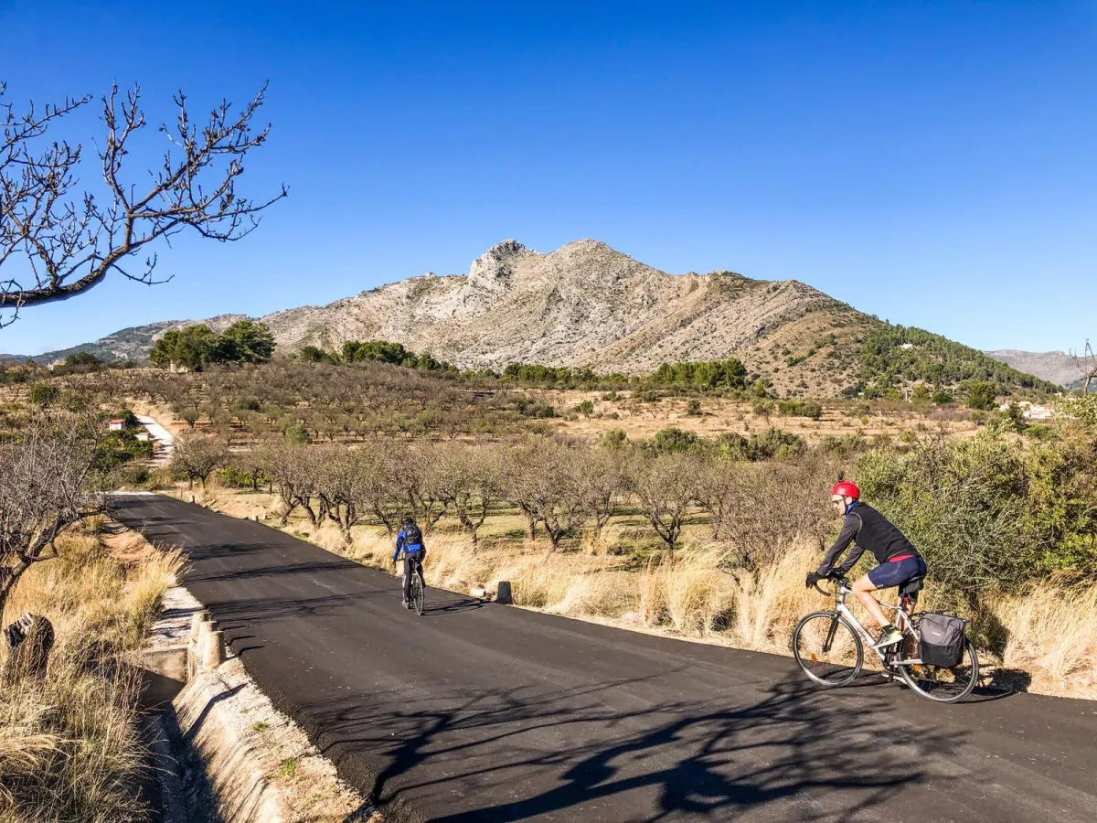 cycling in jalon valley